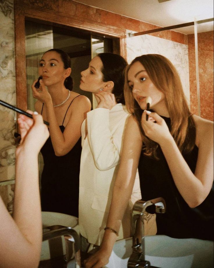 “I Don’t Have Many Female Friends — Does That Mean Something’s Wrong With Me?”
